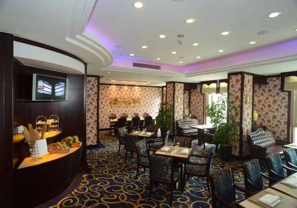 Шанхай: The Bund Hotel