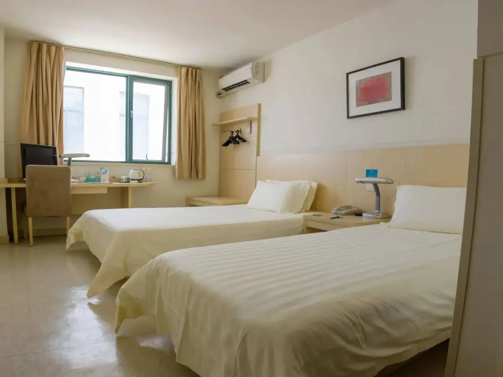 Шанхай: JJ Inns - Shanghai Zhongshan Park