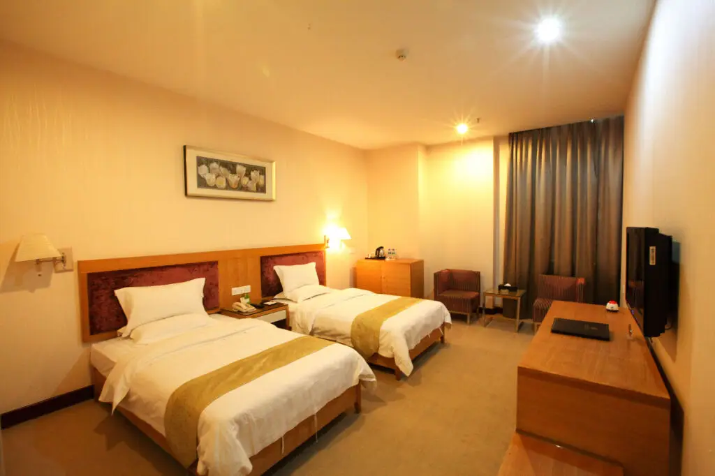 Ying Ge Hai Holidays Hotel — фото 1