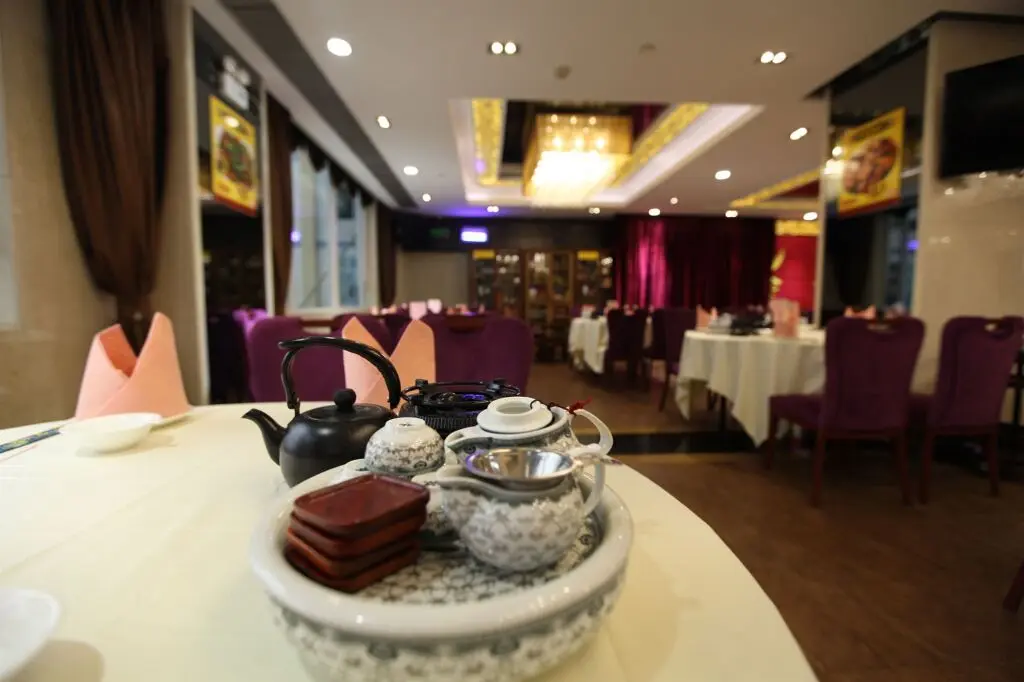Гуанчжоу: Ying Ge Hai Holidays Hotel