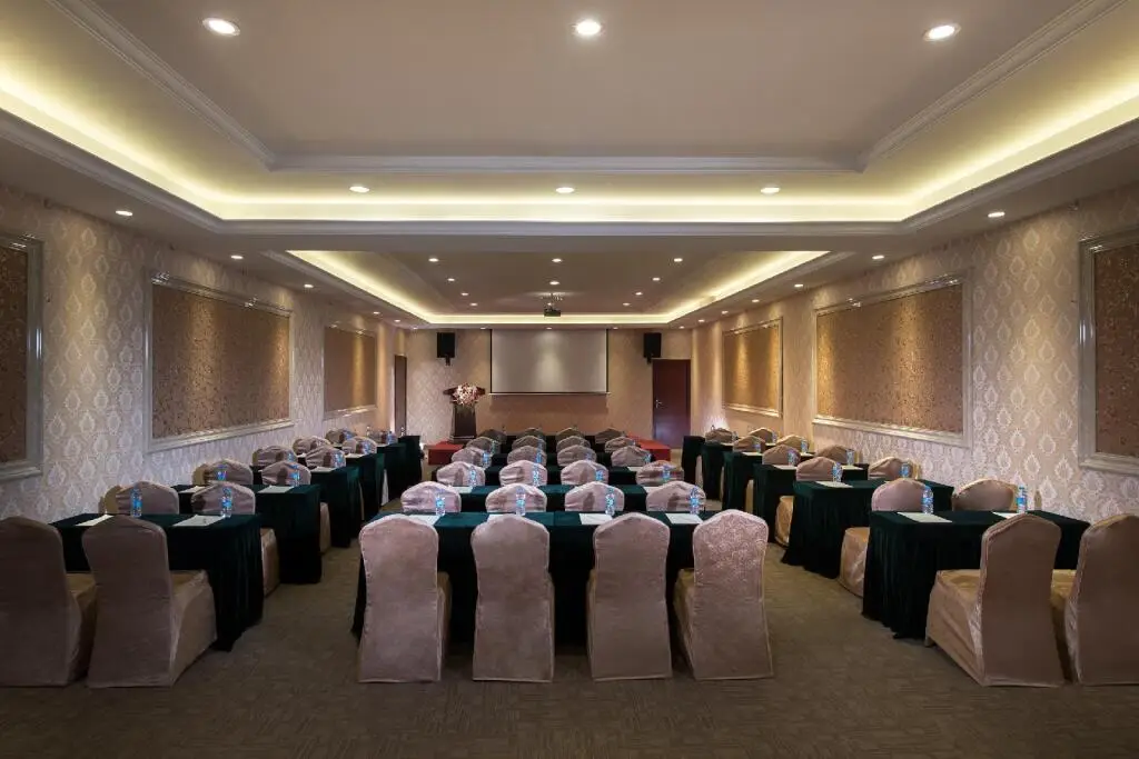 Гуанчжоу: Vienna Hotel - Guangzhou South Railway Station Branch
