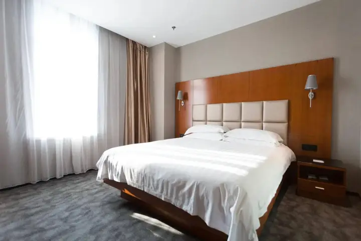 Шанхай: Radiance Hotel