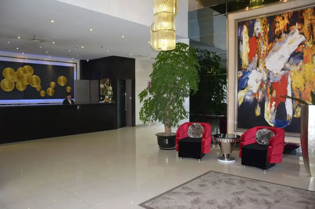 Шанхай: Radiance Hotel
