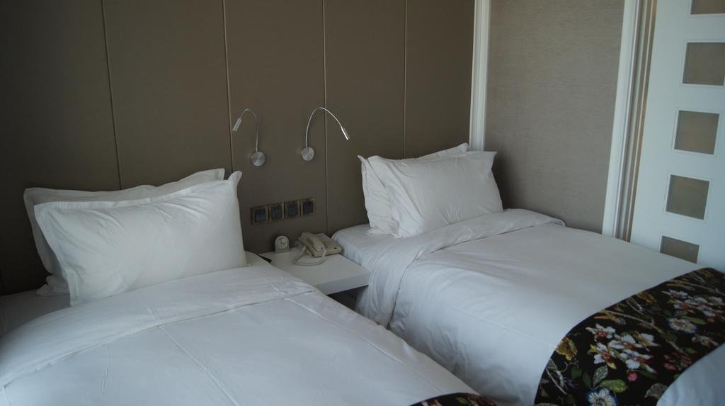 Шанхай: Brightel All Suites Shanghai