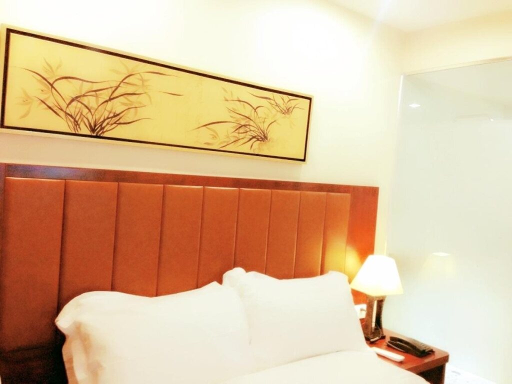 Шанхай: Royal Court Hotel