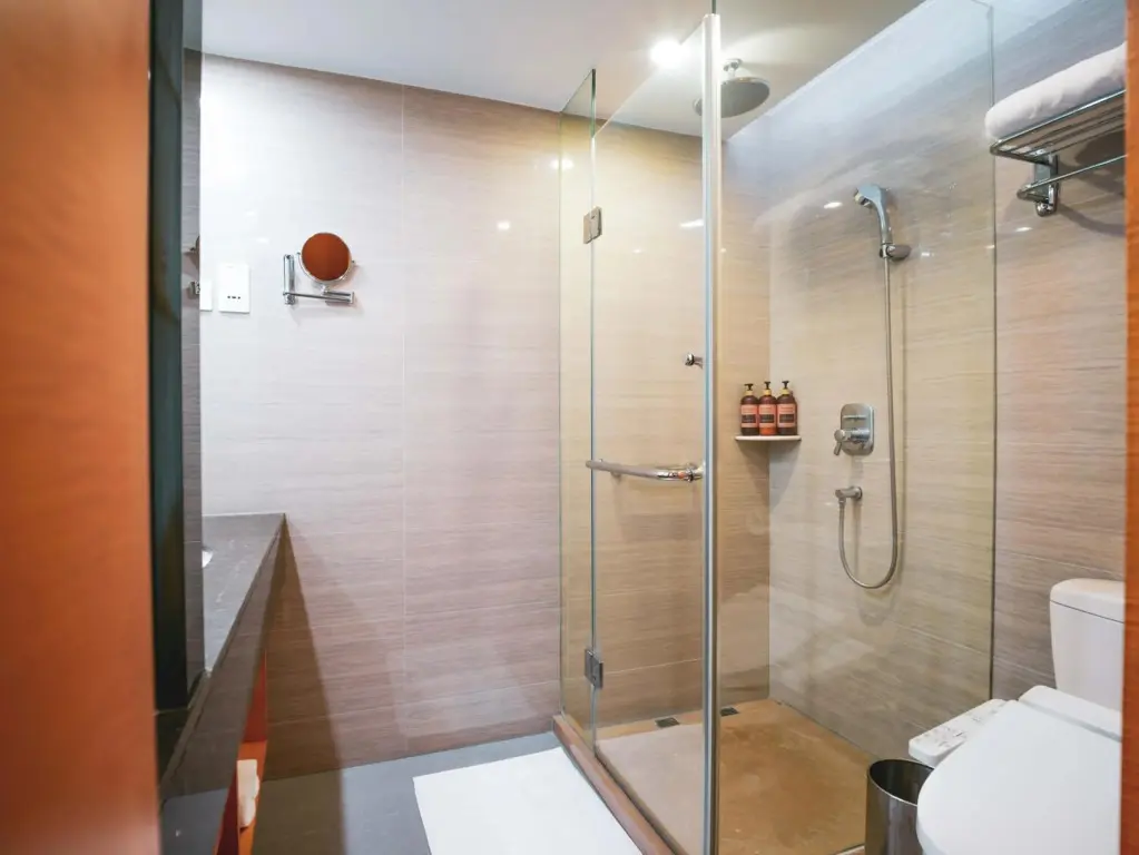 Шанхай: Отель Ramada Plaza by Wyndham Shanghai Pudong Airport