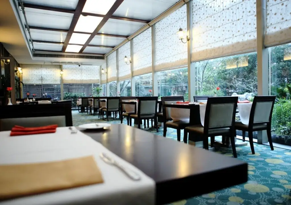 Шанхай: Howard Johnson All Suites