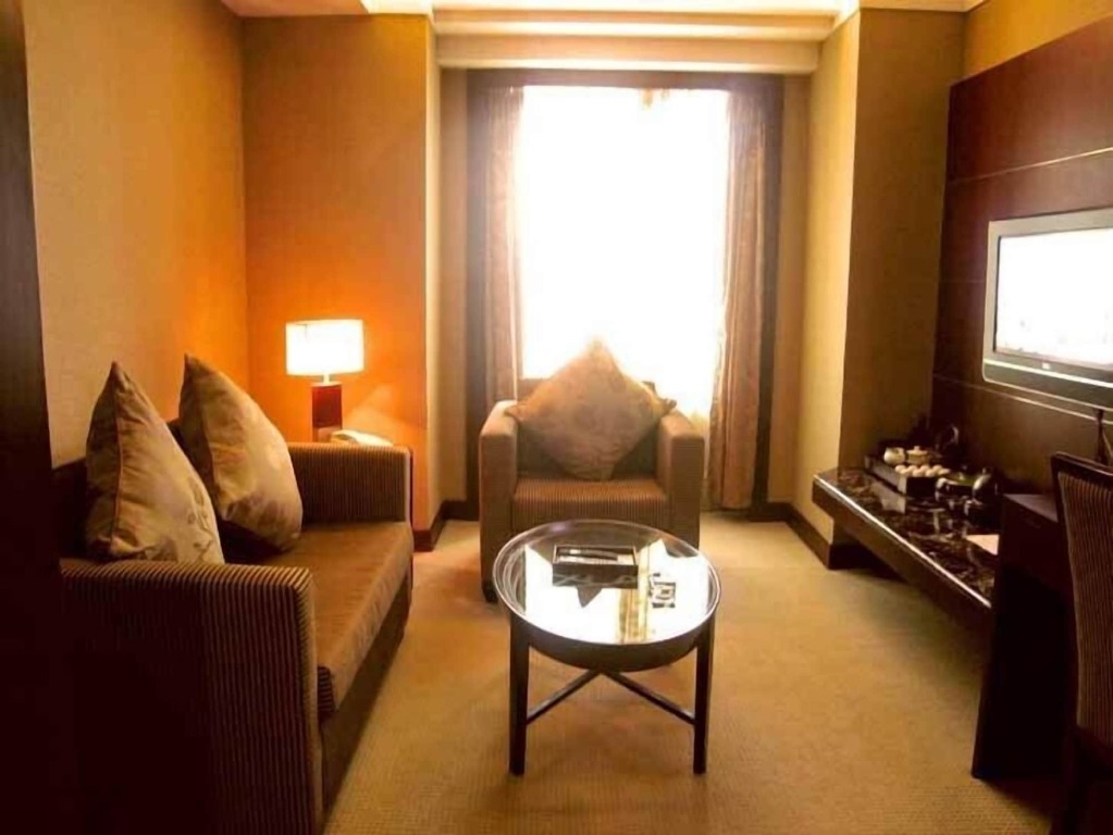 Шанхай: Howard Johnson Wyndham Leonora plzaz Shanghai