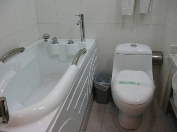 Пекин: Beijing GuoMen Business Hotel
