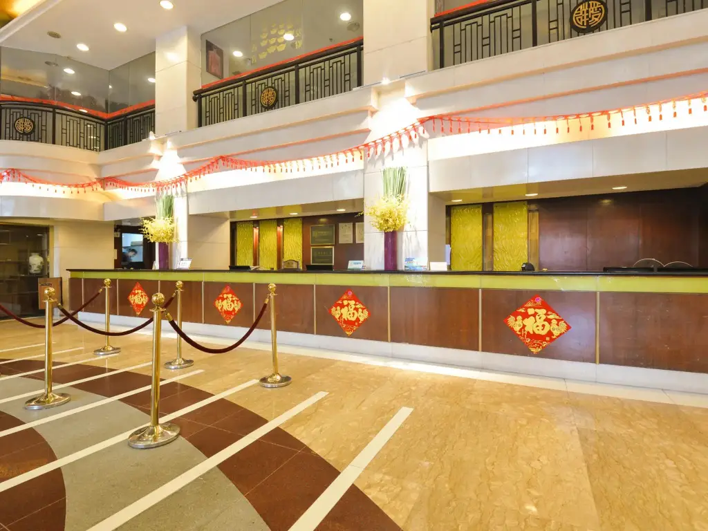 Aiqun Hotel Guangzhou - Free shuttle between hotel and Exhibition Center during Canton Fair — фото 1