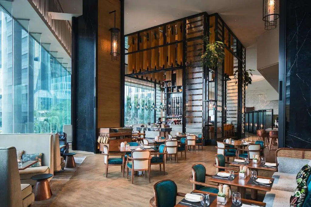 Гонконг: Renaissance Hong Kong Harbour View Hotel