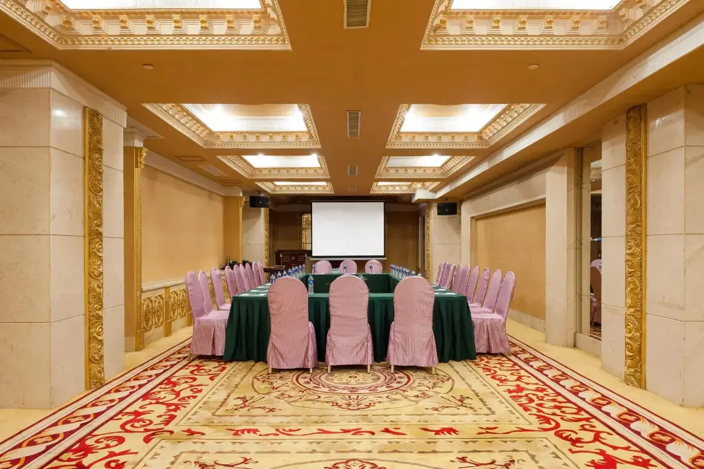 Гуанчжоу: Guangdong Nanyang Royal Hotel