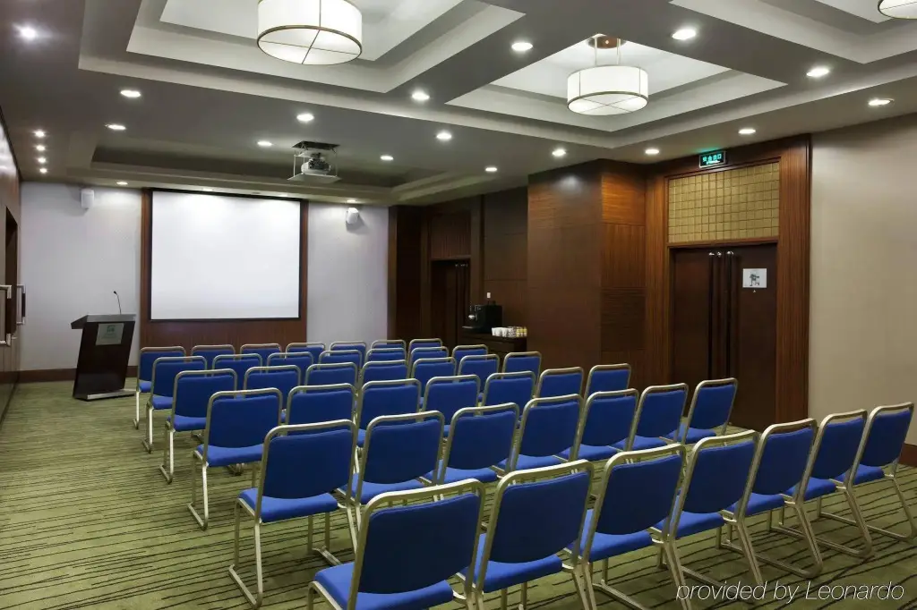 Пекин: Holiday Inn Central Plaza Beijing
