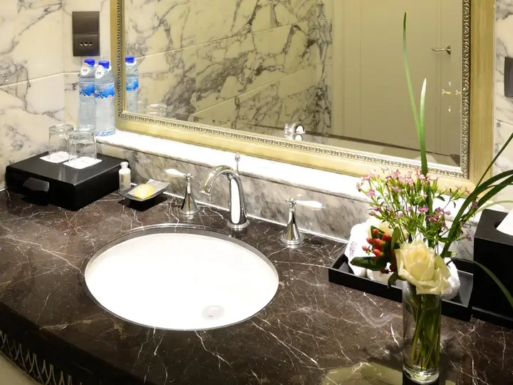 Шанхай: The Bund Riverside Hotel
