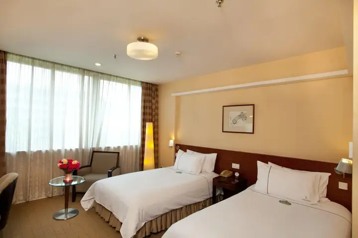 Гуанчжоу: Liuhua Hotel