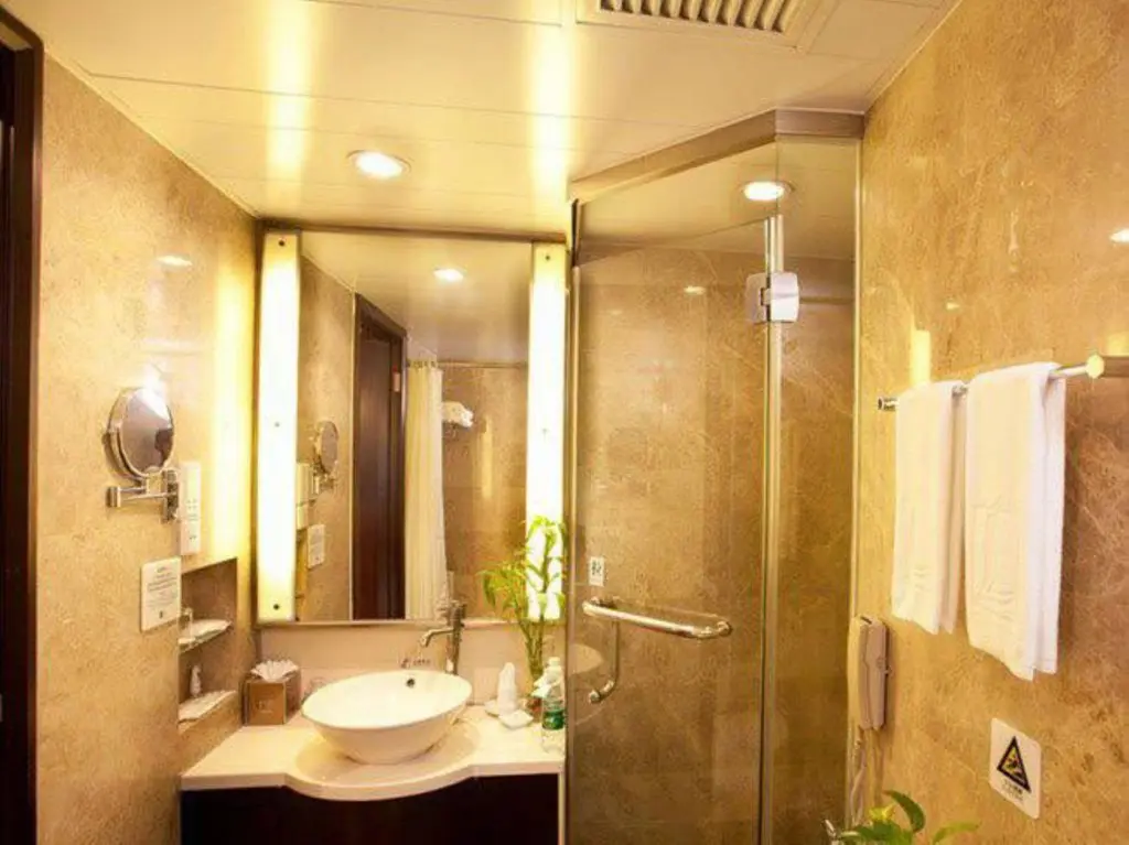Гуанчжоу: Liuhua Hotel