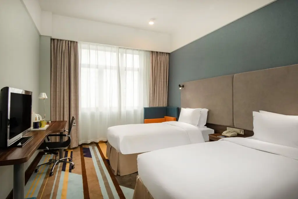Шэньчжэнь: Holiday Inn Express Shenzhen Luohu