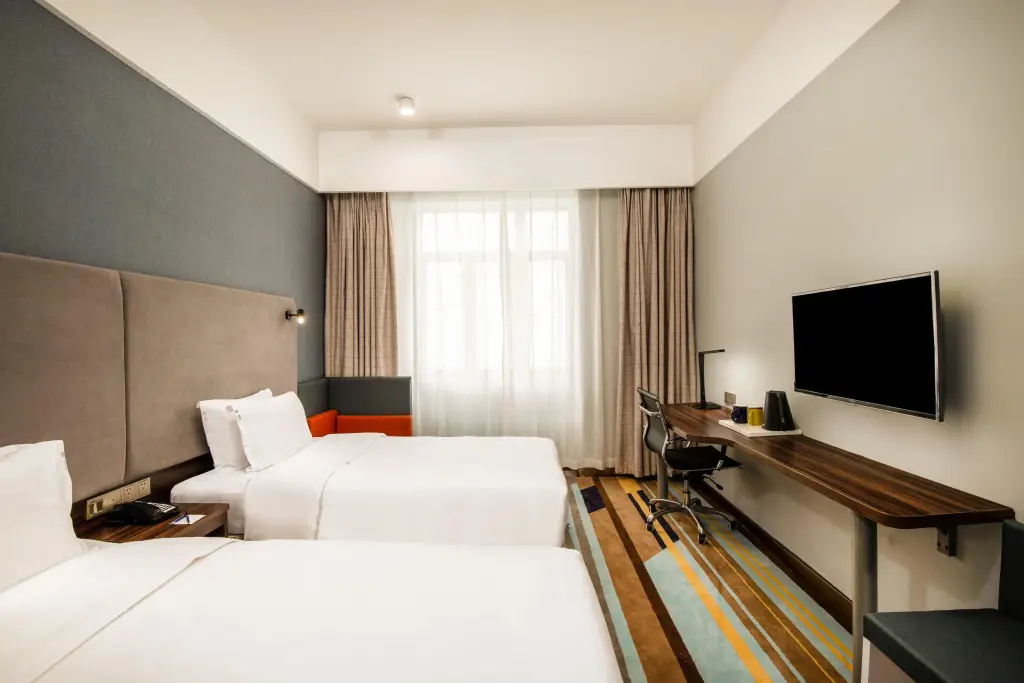 Шэньчжэнь: Holiday Inn Express Shenzhen Luohu