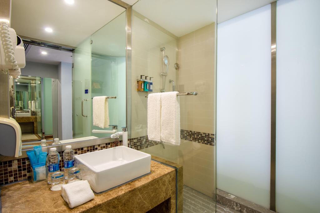 Шэньчжэнь: Holiday Inn Express Shenzhen Luohu