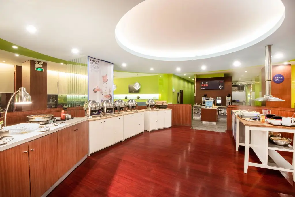 Шэньчжэнь: Holiday Inn Express Shenzhen Luohu