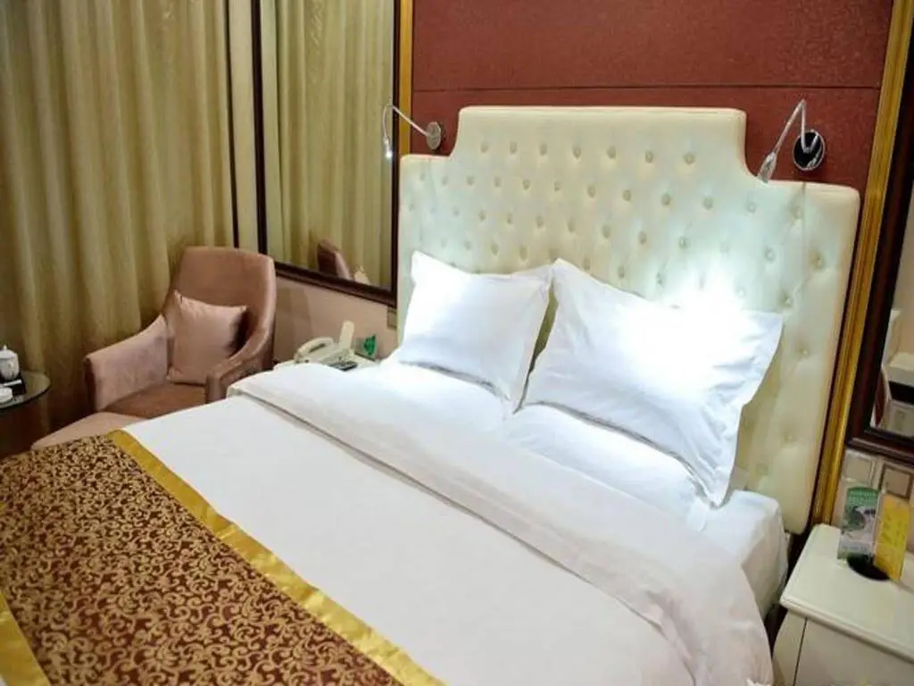 Пекин: Beijing Peony Hotel