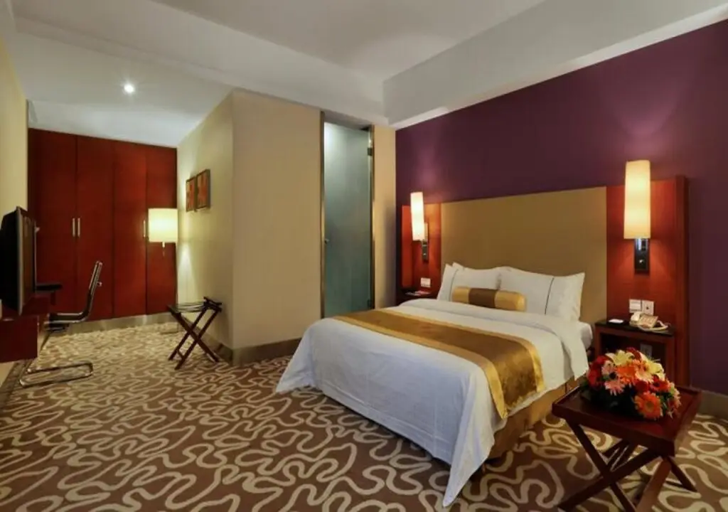 Шэньчжэнь: CAA Holy Sun Hotel