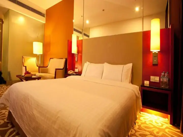 Шэньчжэнь: CAA Holy Sun Hotel