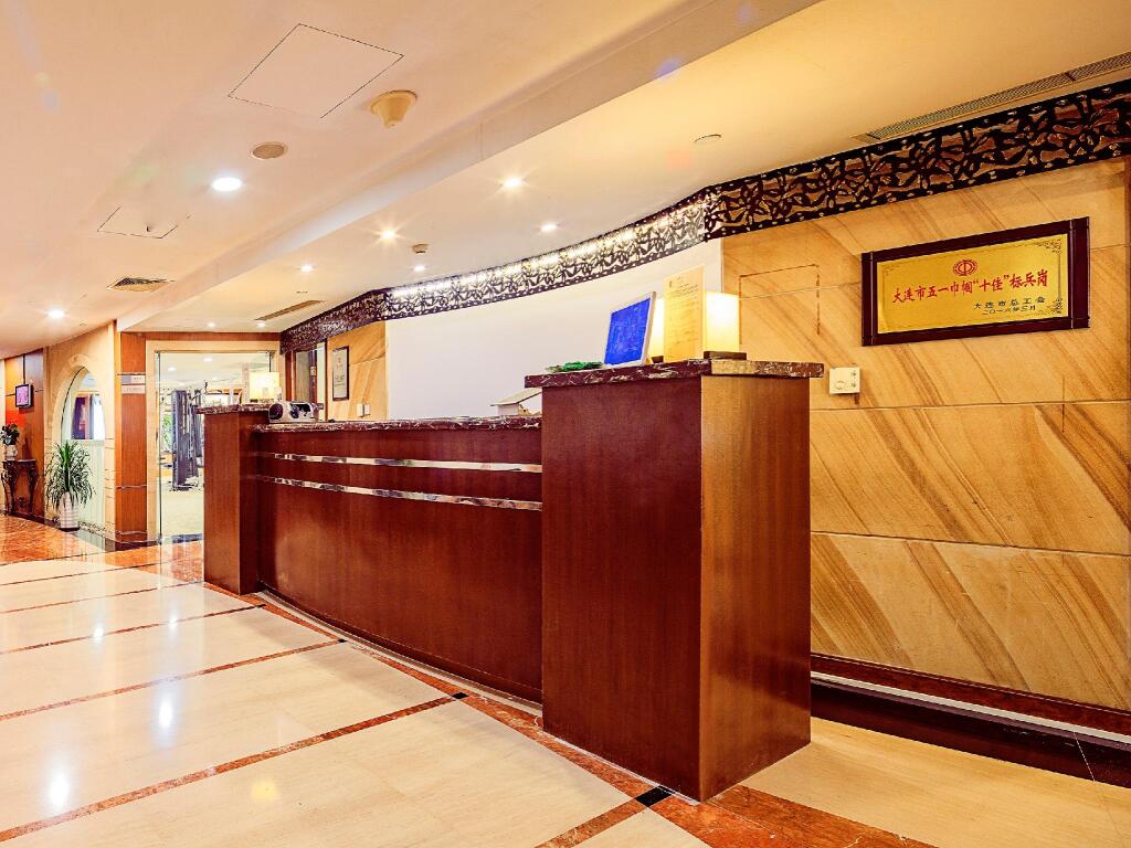 Далянь: Dalian Asia Pacific Service Apartment