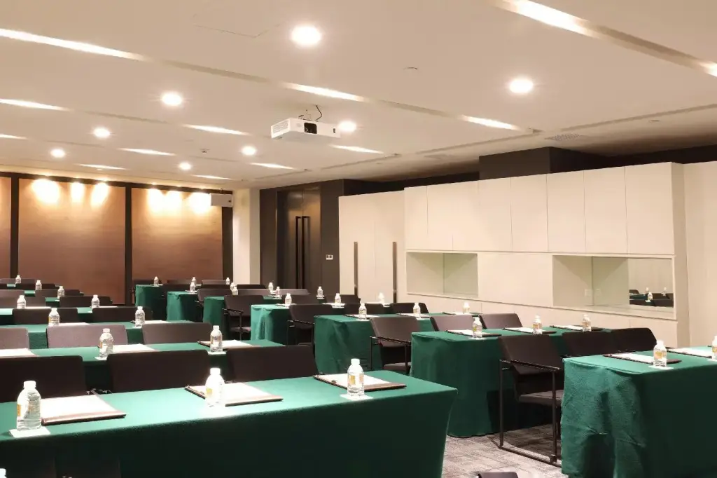 Шанхай: JinJiang Metropolo Hua Ting Guest House