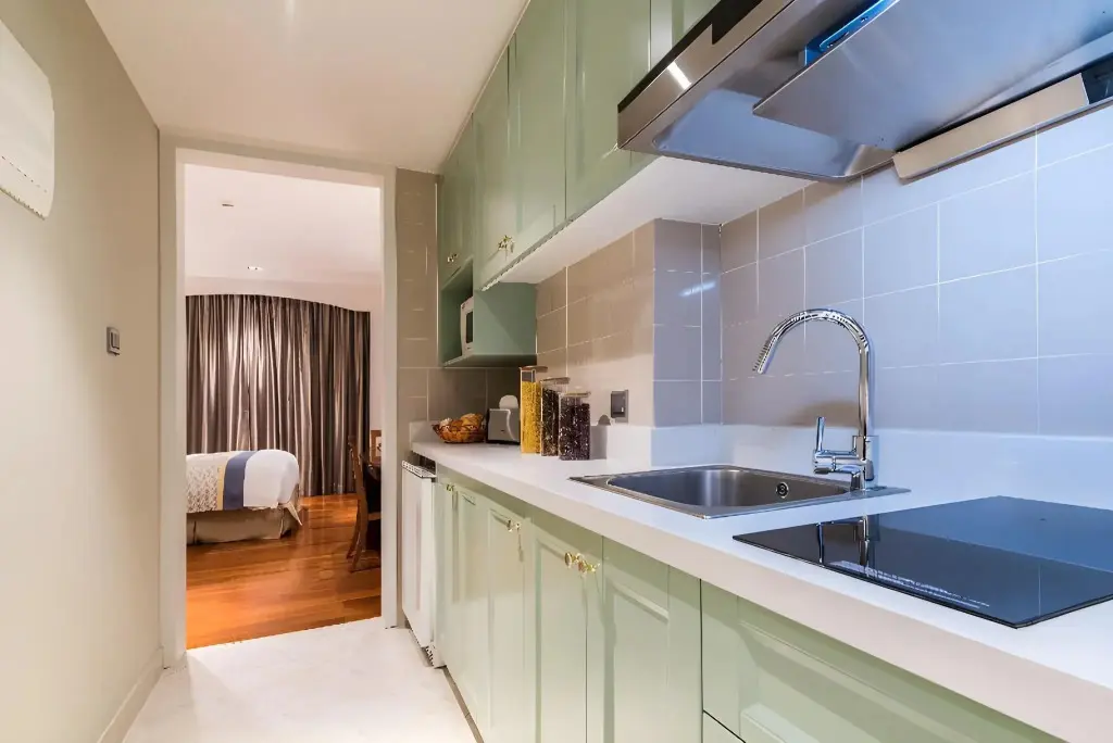 Шанхай: Апартотель Green Court Residence City Center Shanghai