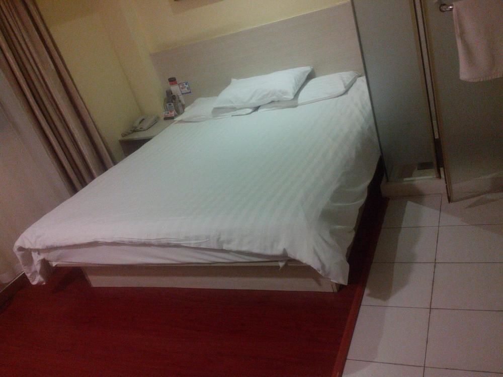 Ханчжоу: Hanting Express Hangzhou Wulin Plaza West
