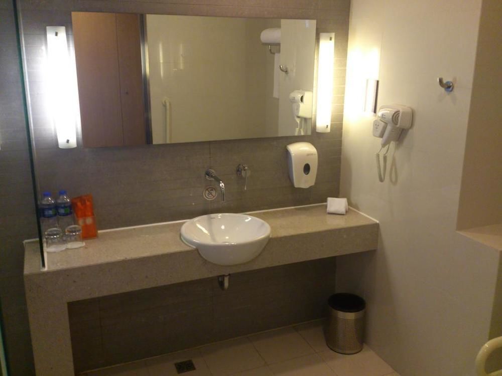 Шанхай: Q Box Hotel Shanghai Meilong