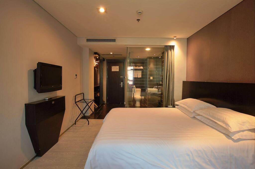 Шанхай: FX Hotel ShangHai XuJiaHui