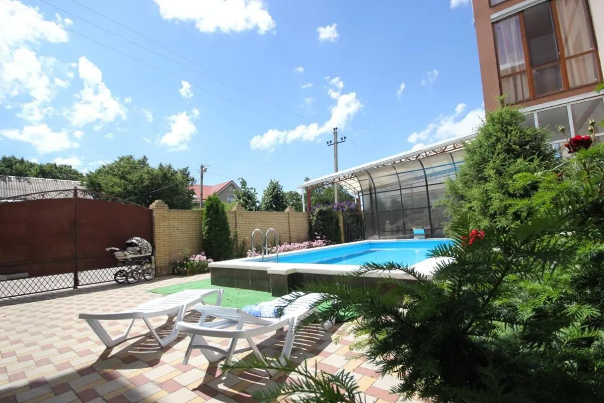 Витязево: Hotel Liza on Solnechnaya 17