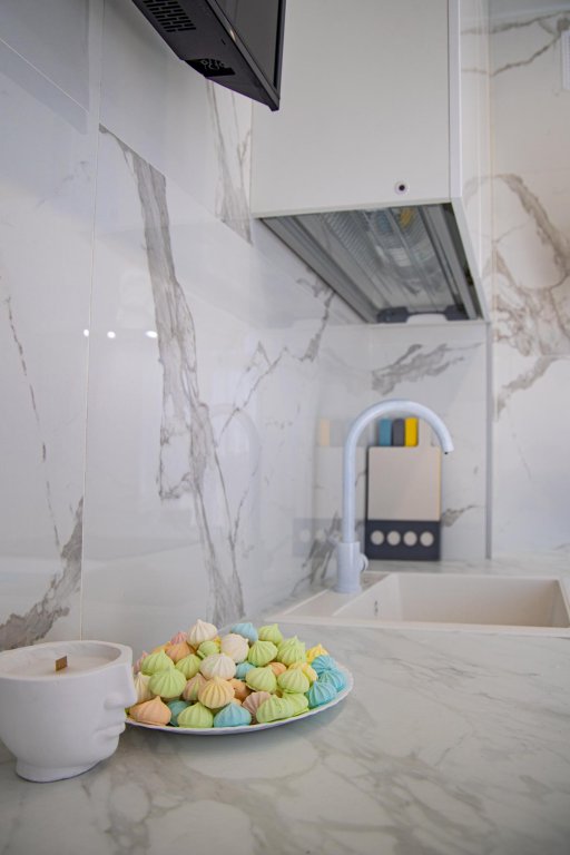 Калининград: LovelyHome 39 (ЛавлиХоум 39) на улице Аэропортная