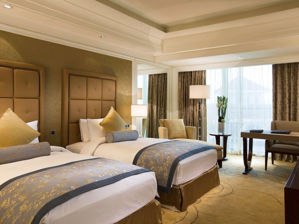 Шанхай: Sofitel Shanghai Sheshan Oriental