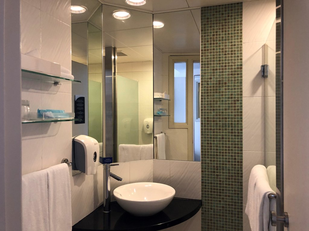 Holiday Inn Express Causeway Bay Hong Kong by IHG — фото 1