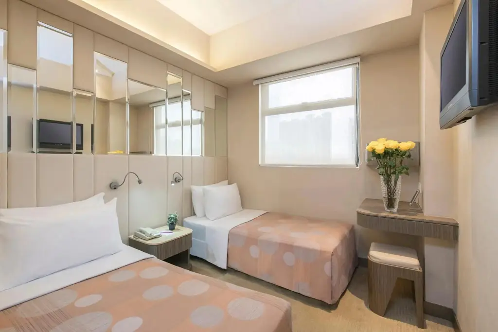 Коулун: Silka Seaview Hotel