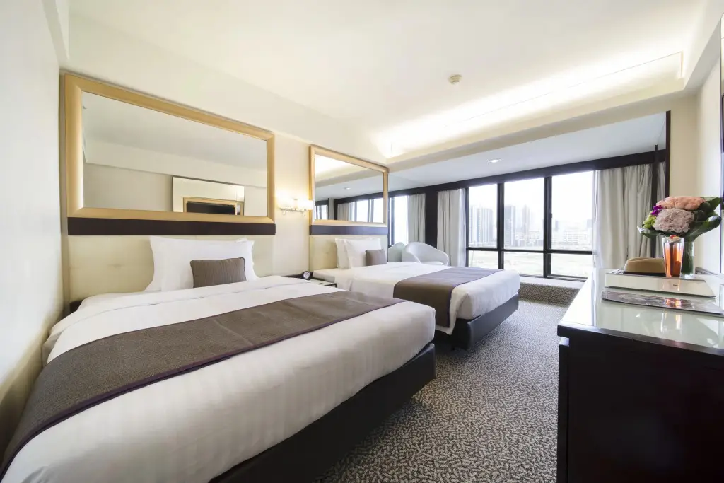 Гонконг: Regal Oriental Hotel