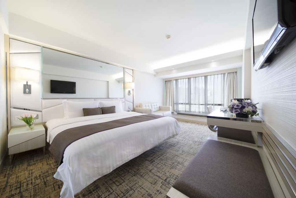 Regal Oriental Hotel — фото 1