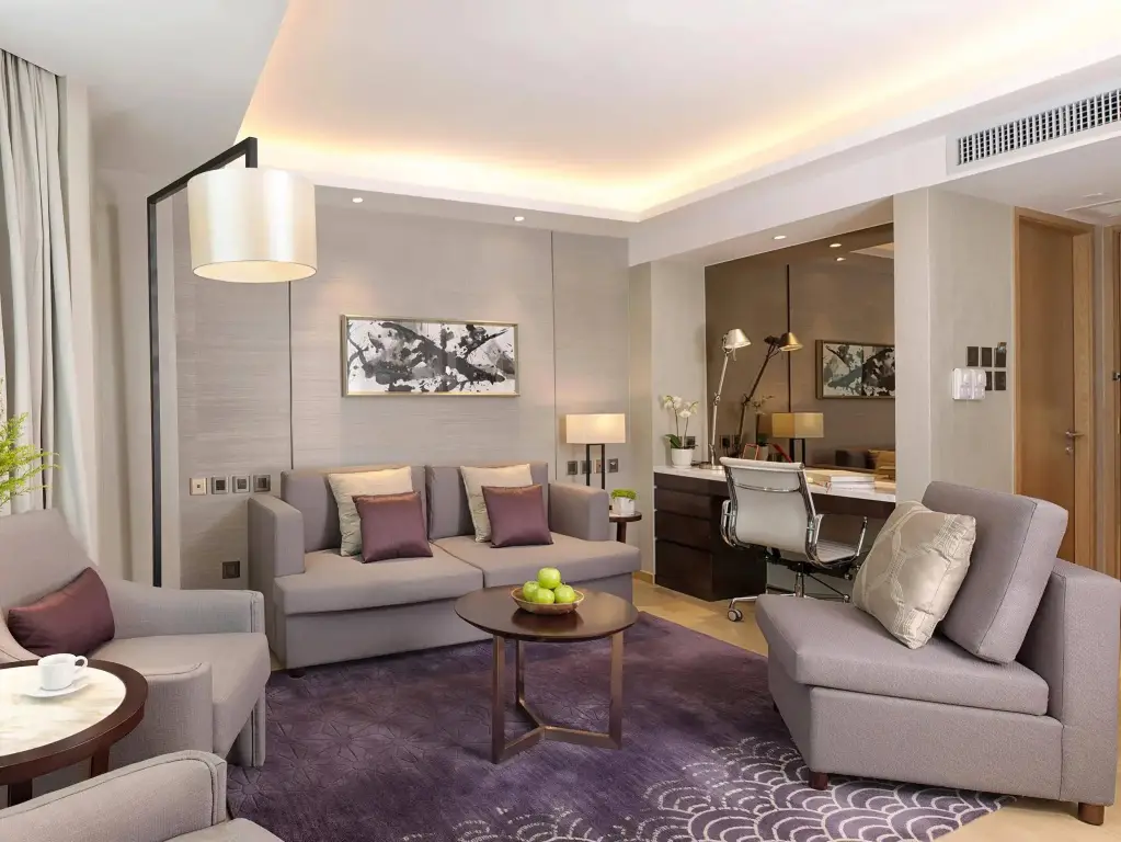Гонконг: Wharney Hotel