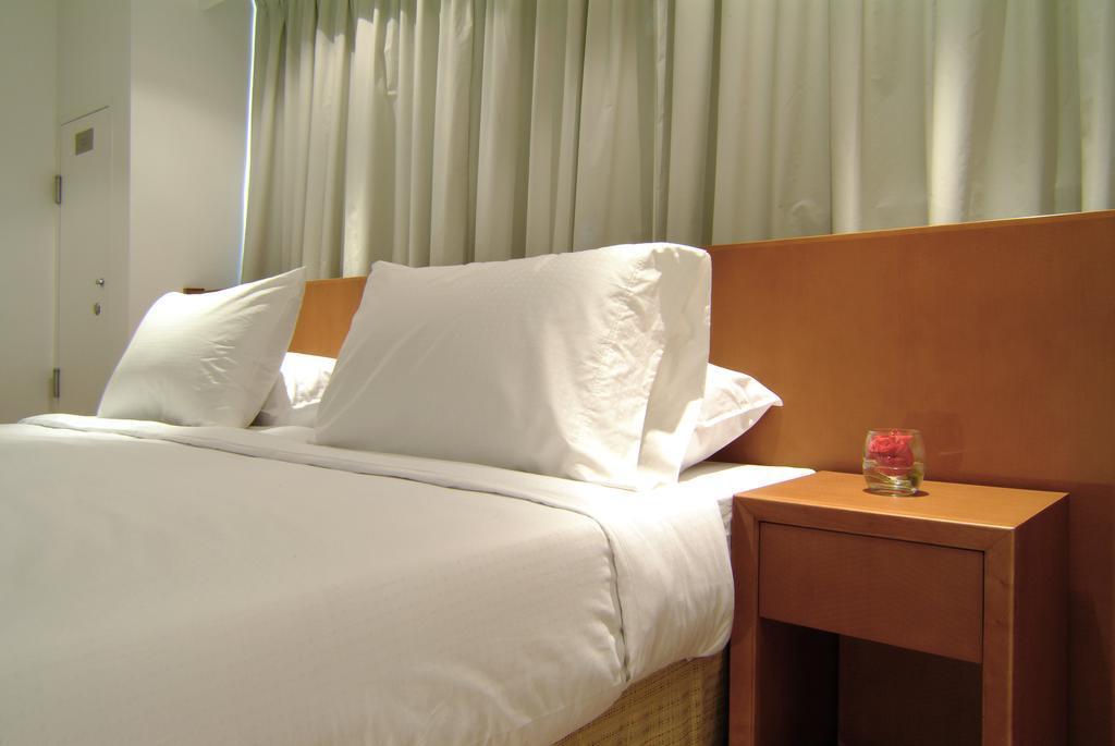 Гонконг: JJ Hotel