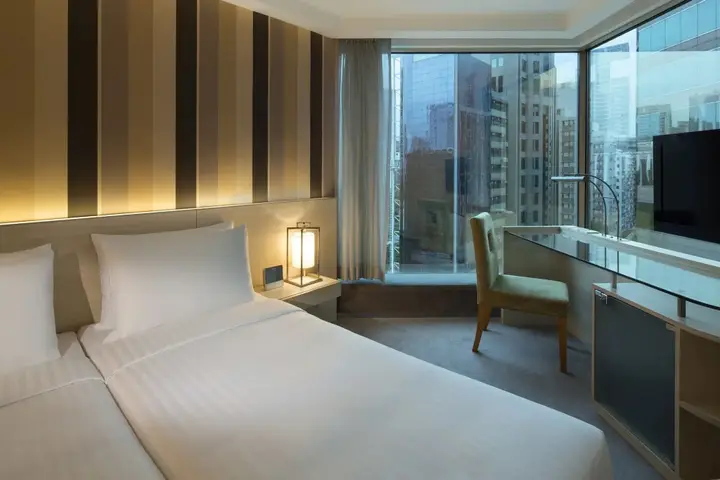Гонконг: The Royal Pacific Hotel & Towers