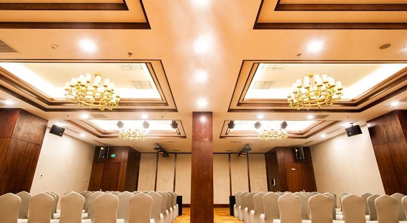 Yong Feng Hongli Hotel — фото 1