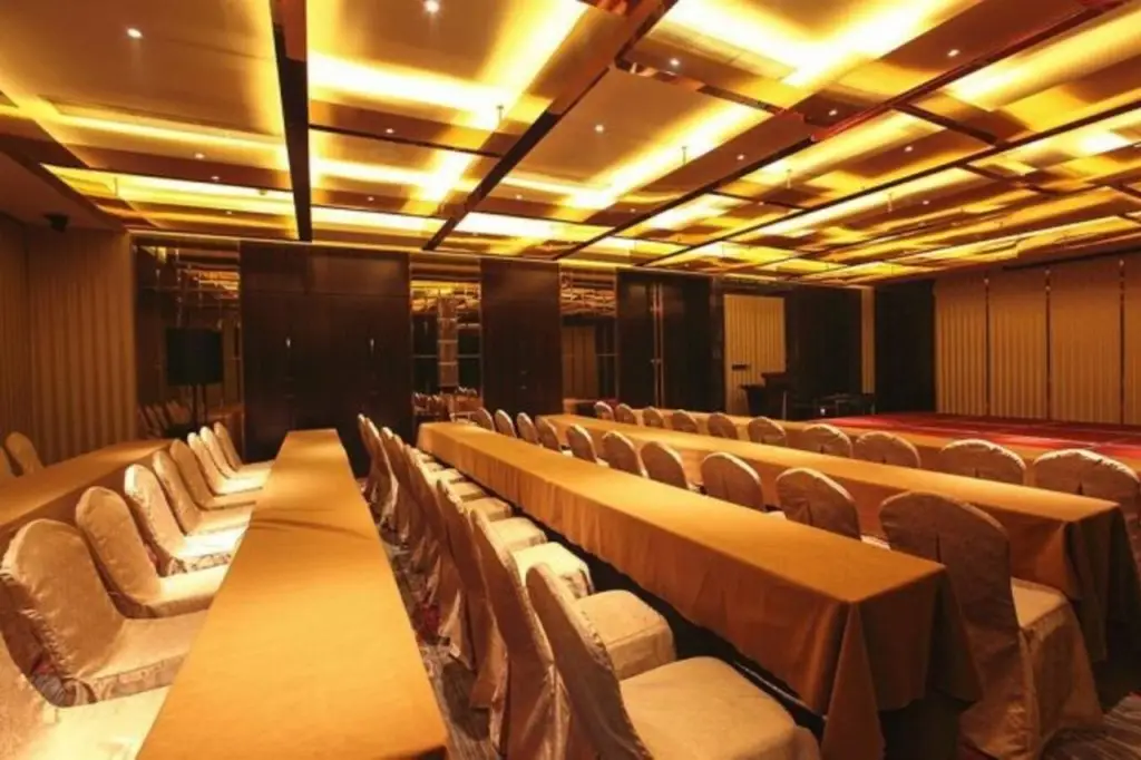 Таншань: Jitang Kaiyuan New Century Hotel