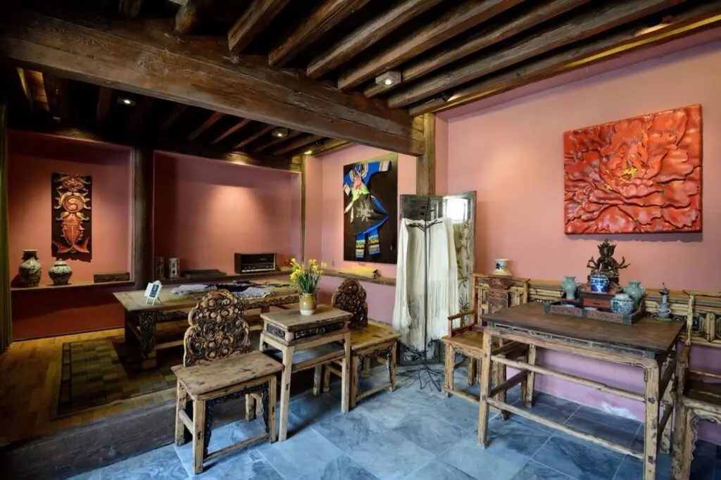 Лицзян: Blossom Hill Inn Lijiang Weavingland