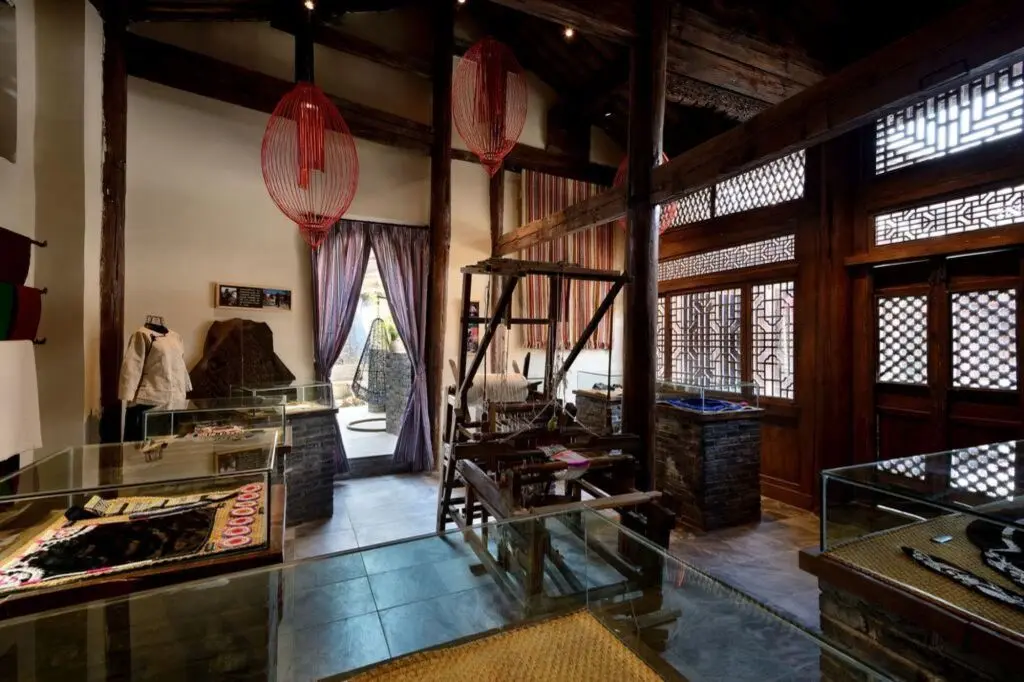 Лицзян: Blossom Hill Inn Lijiang Weavingland
