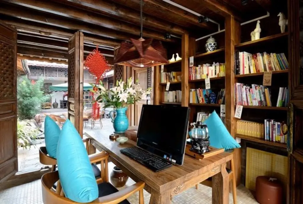 Лицзян: Blossom Hill Inn Lijiang Weavingland