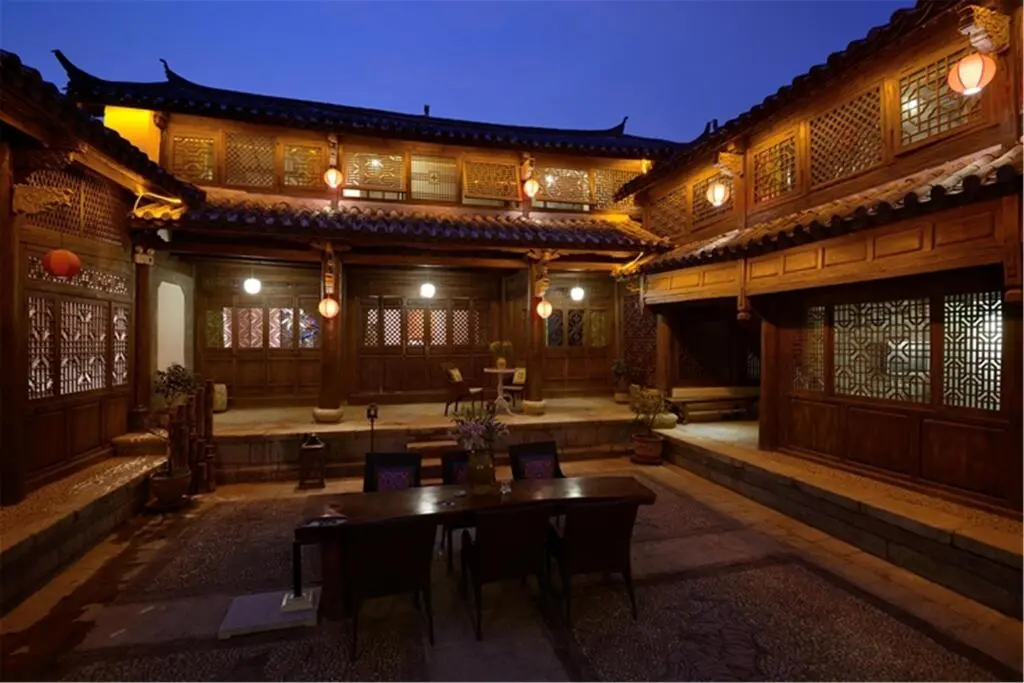 Лицзян: Blossom Hill Inn Lijiang Weavingland