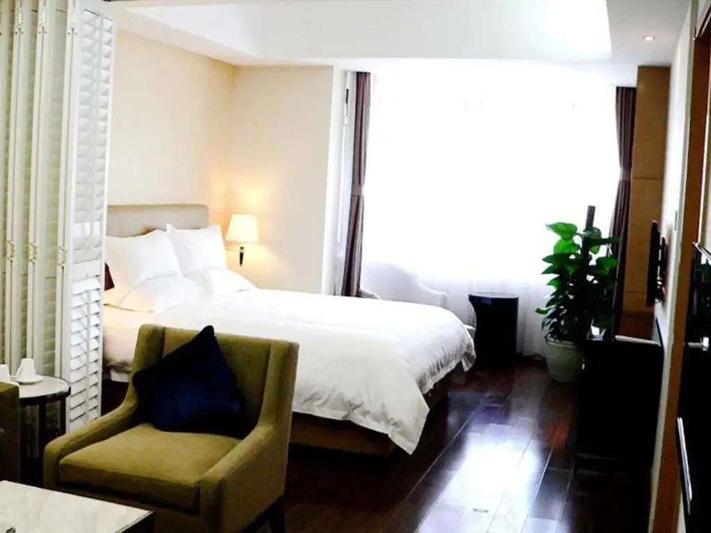 Пекин: Beijing Golden Bay ApartHotel